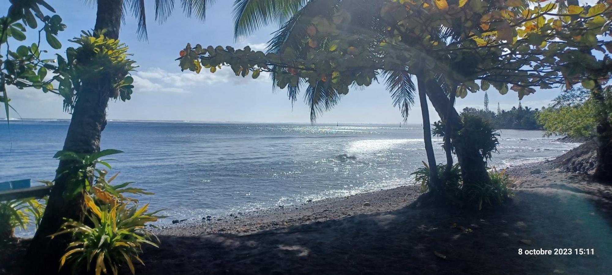 Hava'E Lodge Teahupoo Exterior photo