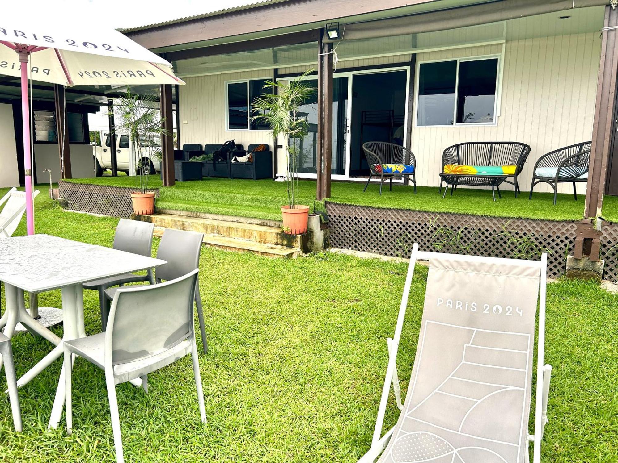 Hava'E Lodge Teahupoo Exterior photo
