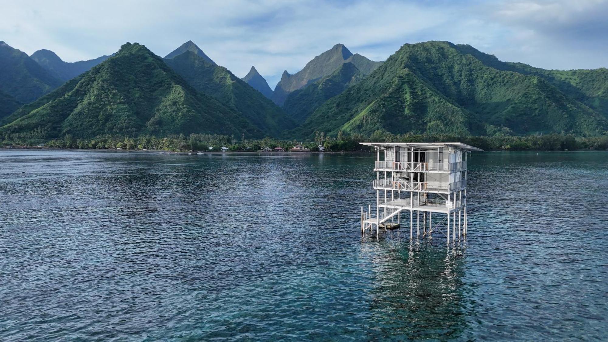 Hava'E Lodge Teahupoo Exterior photo