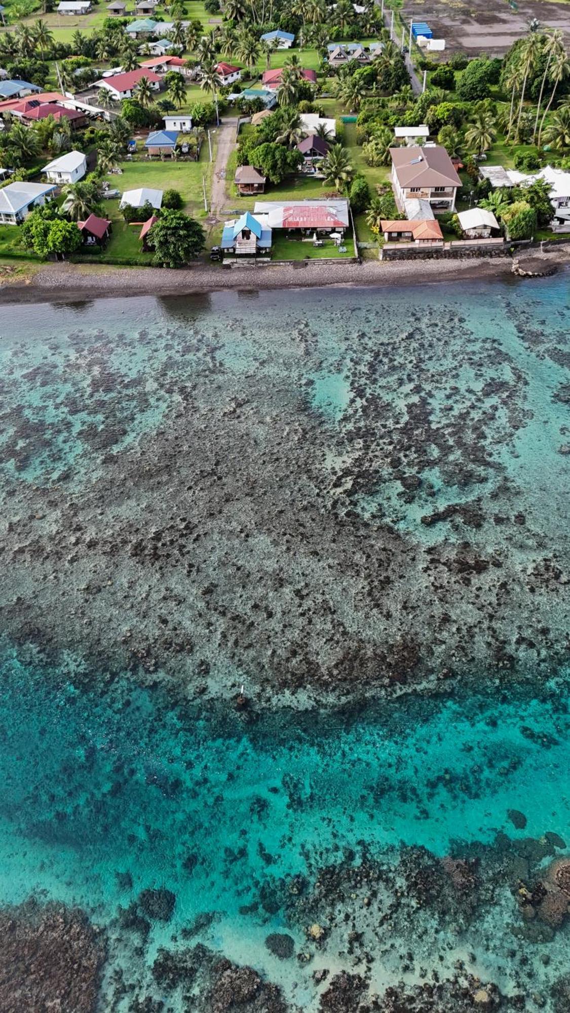 Hava'E Lodge Teahupoo Exterior photo